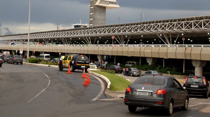 Aeroporto de Brasília terá praça para embarque em carros de aplicativo