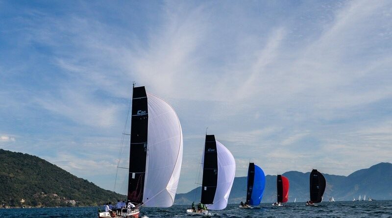 Quarta e última etapa da Copa Mitsubishi - Circuito Ilhabela de Vela Oceânica acontece neste fim de semana. Sir Peter Blake