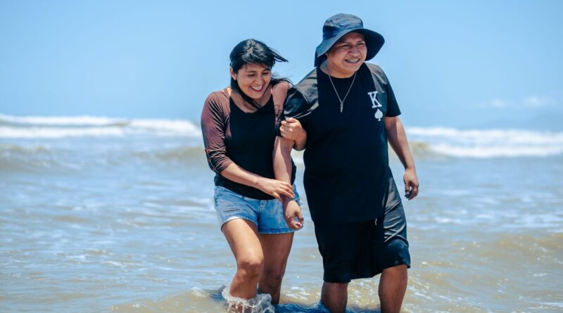 Campanha da BlaBlaCar leva à praia pessoas que nunca tinham visto o mar. Filme faz parte da campanha de fim de ano da plataforma