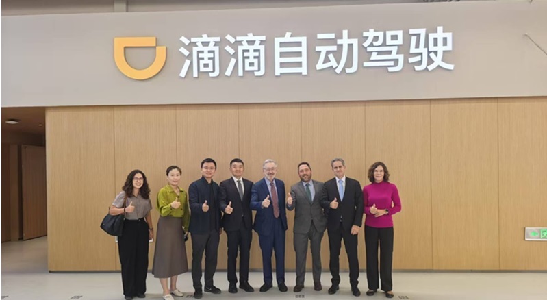 Governo visita centro de veículos elétricos e autônomos de empresa dona da 99 na China Encontro aconteceu na sede da DiDi, em Pequim; país é líder mundial em carros elétricos e autônomos e a empresa é uma das pioneiras