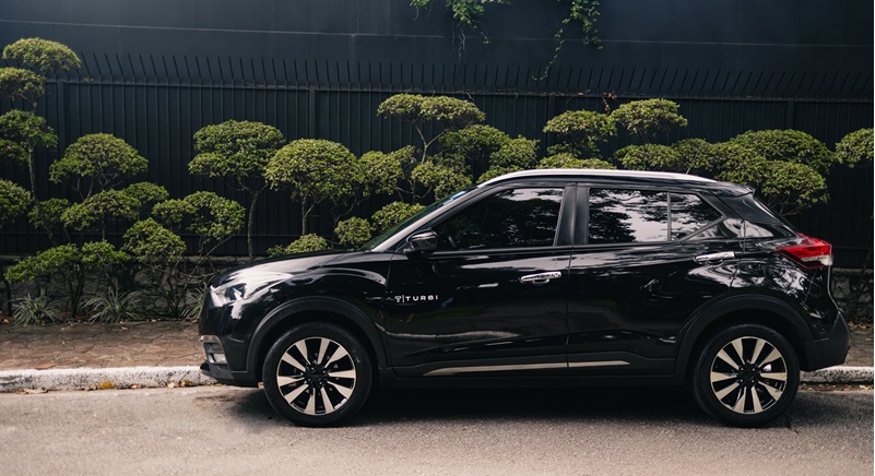 Carro próprio ou por assinatura: qual vale mais a pena? Com o preço médio do carro 0 km acima de R$ 140 mil e o financiamento mais caro, cresce o interesse por assinaturas de veículos. Entenda os prós e contras de cada escolha e veja qual faz mais sentido para o seu perfil.