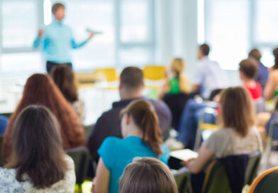 Rondônia terá curso sobre Técnicas de Negociação para locadoras Iniciativa, que será realizada na capital Porto Velho, tem como público-alvo pessoas que trabalham em locadoras de veículos