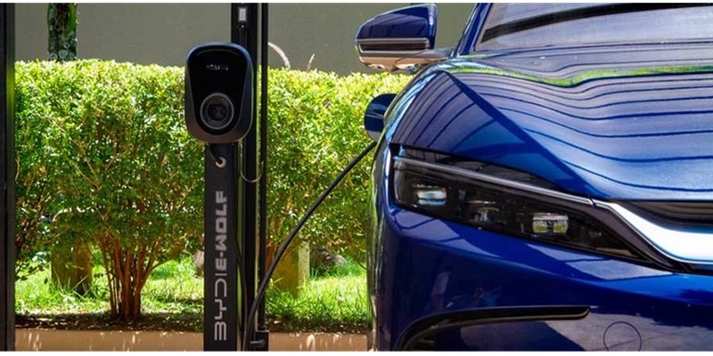 Carros elétricos que recarregam em 5 minutos para o setor automotivo. Br pode atingir 1mi de eletrificados até 2027