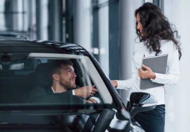 Compressão de margens em seminovos ameaça a viabilidade de lojistas que ainda operam baseados apenas na intuição, segundo debate realizado no Sindiauto/Alvesp 3º Summit Automotive 2026.