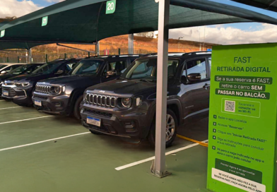 Localiza aposta em solução digital e elimina filas com retirada de carros direto no pátio Tecnologia disponível em 270 mil veículos permite locação sem passar pelo balcão e ganha força com a chegada das férias de julho