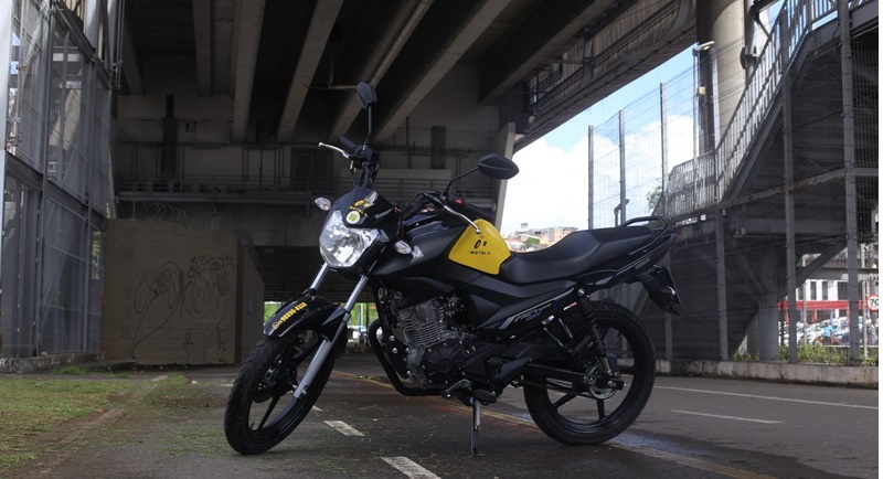 O crescimento da locação de motocicletas e o papel inovador da Motoca Emily Santos Sales Coordenadora B2B Motoca Brasil Locação de Motos: o crescimento do mercado e a trajetória da Motoca A locação de motocicletas no Brasil tem ganhado força nos últimos anos, acompanhando as mudanças no comportamento dos consumidores e nas necessidades das empresas. A mobilidade ágil, a redução de custos operacionais e a flexibilidade na gestão de frotas tornaram esse modelo de negócio uma alternativa estratégica para diversos setores. Nesse cenário de crescimento, a Motoca se consolida como referência no mercado, oferecendo soluções inovadoras e personalizadas para seus clientes.