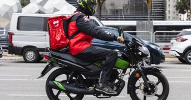 iFood e Mottu anunciam parceria inédita para ampliar benefícios exclusivos a entregadores. Ganhos extras de até R$ 350 por mês