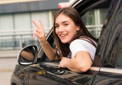 Aluguel de carros nos EUA facilita o intercâmbio Especialista apresenta cinco razões que tornam o aluguel de veículos uma escolha estratégica para estudantes brasileiros nos EUA