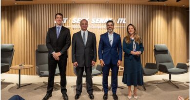 Seminário Fenaloc discutiu o futuro da locação de veículos no Brasil.  O setor de locação de veículos automotores esteve no centro dos debates durante o Seminário Fenaloc, promovido pela Federação Nacional das Empresas Locadoras de Veículos Automotores.