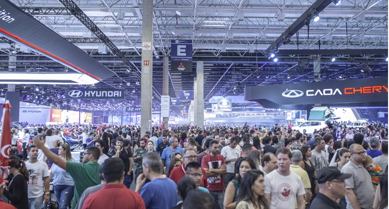 Alta demanda antecipa segundo lote de ingressos para o Salão do Automóvel O primeiro lote de ingressos para o Salão Internacional do Automóvel de São Paulo está esgotado.