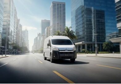 Águia Branca aposta na nova Hiace Furgão para transporte profissional. Novo modelo da Toyota chega às concessionárias do Grupo Águia Branca e amplia opções para uso profissional e transporte de passageiros