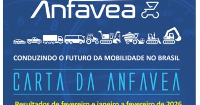 Vendas de veículos aceleram e têm segunda melhor média diária em fevereiro em dez anos, segundo a Anfavea. Apesar do mercado interno aquecido, a produção recuou no primeiro bimestre por causa da queda das exportações.