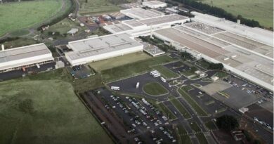 GAC produzirá veículos no Brasil com a HPE Automotores. Operação industrial será instalada em Catalão (GO) e tem início previsto para 2027, com capacidade de até 50 mil unidades por ano.