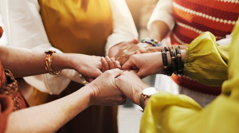 Direitos das mulheres no Brasil avançaram nas últimas décadas com novas leis e políticas públicas, mas especialistas apontam desafios para garantir igualdade.