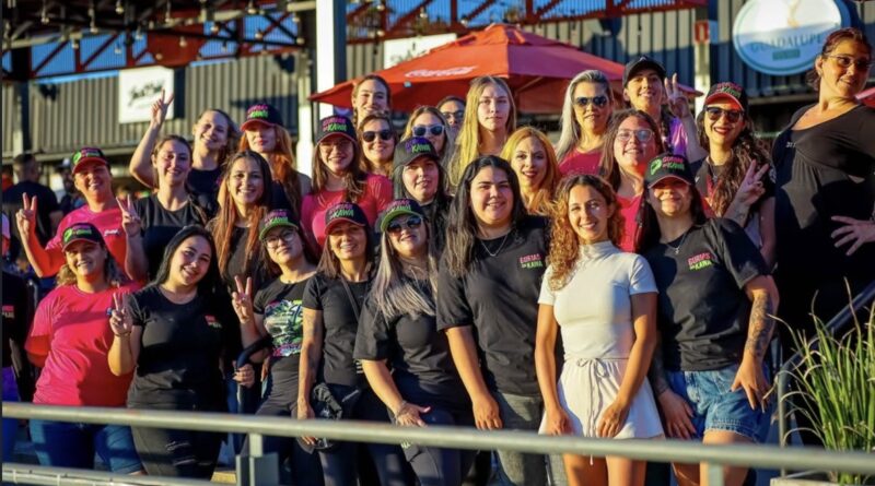 Mulheres aceleram no motociclismo e inspiram novas gerações sobre duas rodas. "Quanto mais eu me aproximava desse universo, mais eu percebia que não queria apenas admirar. Eu queria viver isso."