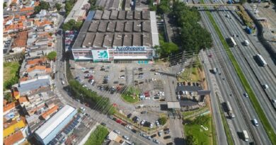 Juros altos e crescimento do PIB impulsionam mercado de seminovos e ampliam a busca por veículos mais acessíveis no Brasil