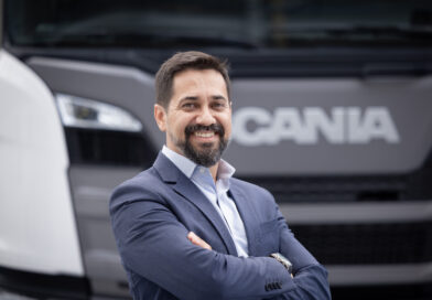 Scania anuncia novo diretor no Brasil . Eronildo Barros Santos como novo diretor-geral das Operações Comerciais no Brasil.