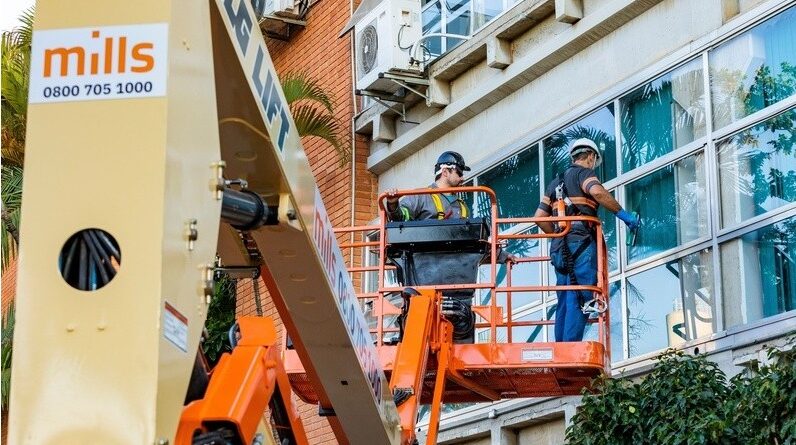 A Mills encerrou 2025 com avanço financeiro e redução de emissões, segundo relatório de sustentabilidade divulgado pela companhia. No período, a receita líquida atingiu R$ 1,838 bilhão, alta de 16,7% na comparação anual. O EBITDA ajustado somou R$ 941,1 milhões, com crescimento de 23,8%.