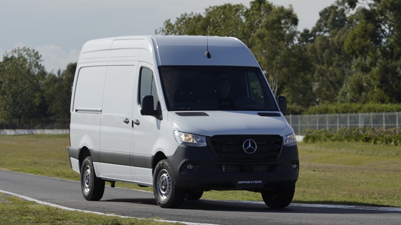 Sprinter automática chega às concessionárias Rodobens e mira ganhos de eficiência no transporte urbano