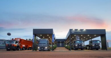 VWCO reforça atuação no agro na Agrishow com portfólio de caminhões voltado ao transporte no campo e operações rodoviárias