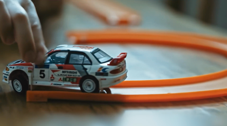 Mitsubishi Motors celebra 35 anos de história no Brasil em campanha institucional que resgata seu legado. Desenvolvida pela agência Africa Creative, a ação revisita a trajetória e a evolução da montadora ao longo dos anos