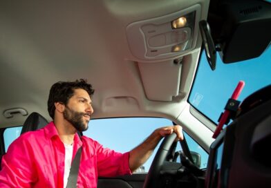 Sem Parar fecha parceria com a Kovi para instalação de tags em toda a frota O Sem Parar anunciou uma parceria com a Kovi para instalar tags de pedágio automático em toda a frota da locadora voltada a motoristas de aplicativo.