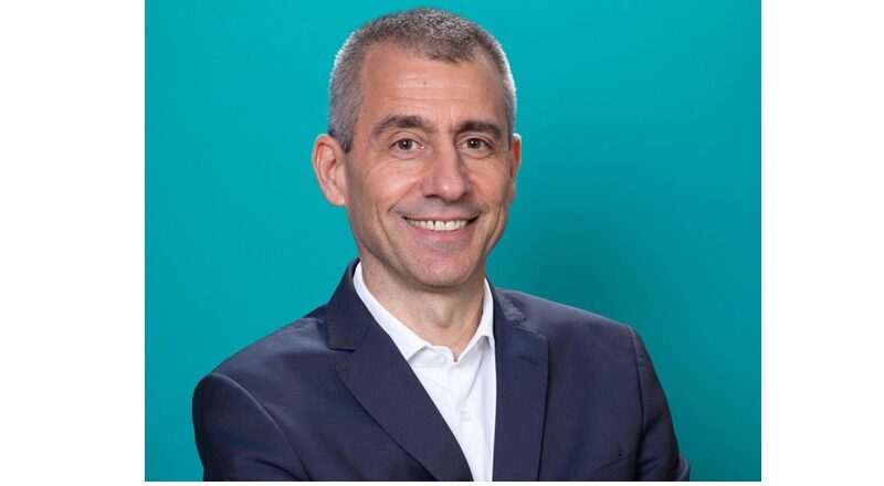 VWCO tem novo líder de Pessoas & Cultura A partir deste mês, Anderson Decimoni é o novo vice-presidente de Pessoas & Cultura da Volkswagen Caminhões e Ônibus.