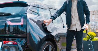 Interesse por elétricos e híbridos chega a 29%, mas modelos eletrificados somam apenas 3% das vendas de usados na OLX.