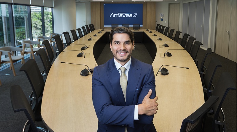Anfavea eleva projeções para vendas e produção de veículos em 2026, impulsionadas pelo mercado interno e pelos eletrificados.